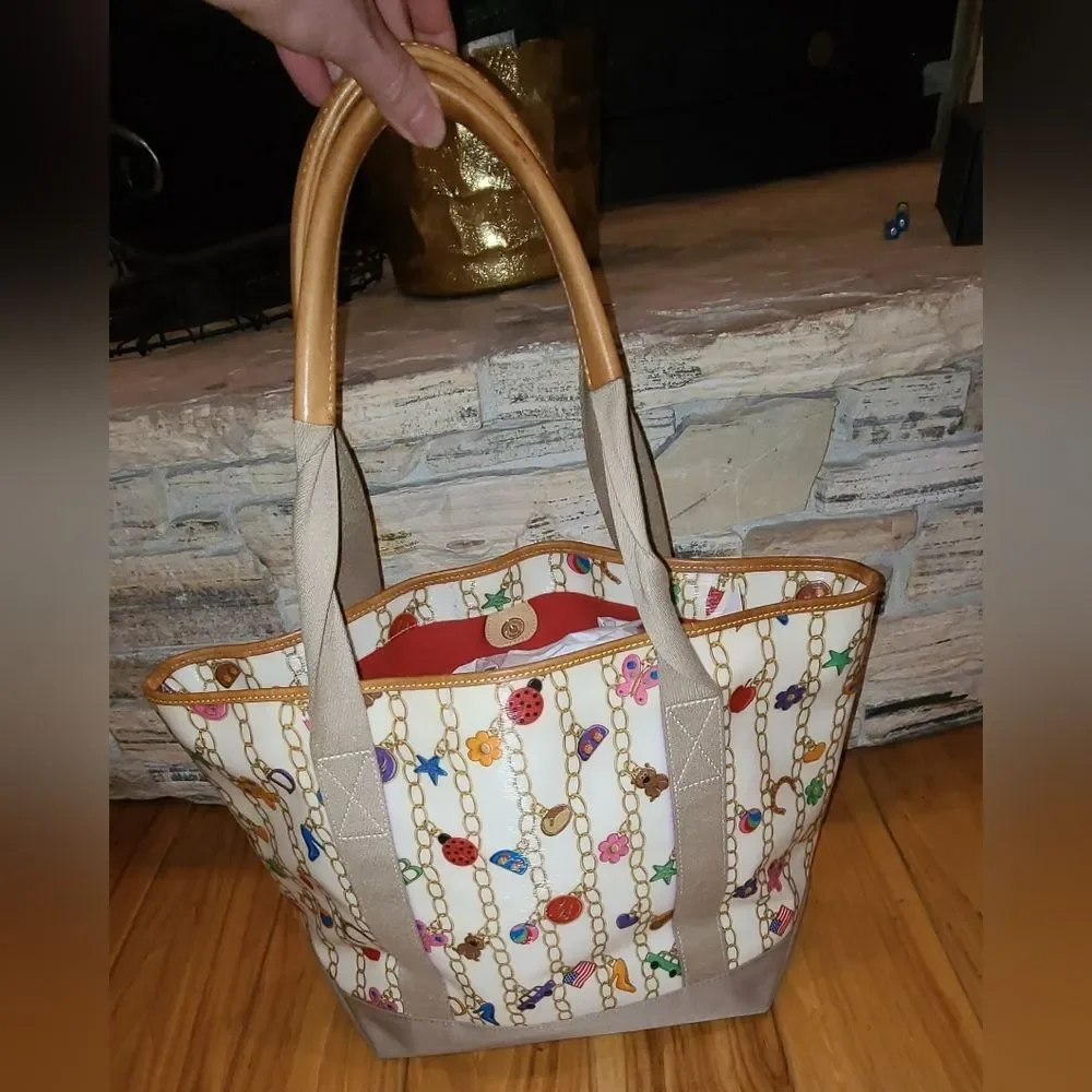 Dooney & BOURKE VINTAGE HOLIDAY CHARMS Chain Pattern Tote Bag PURSE